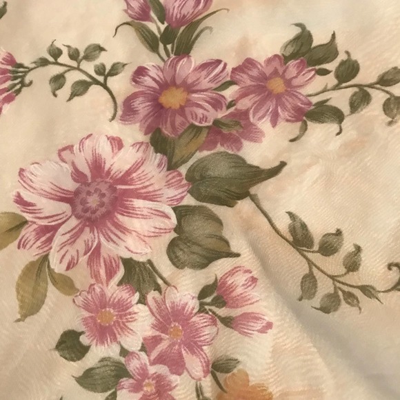 Dentelle Lingerie Beige With Delicate Lavender Flower Overlay S Large - Picture 3 of 6